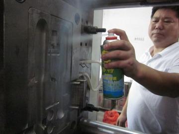 注塑模具喷防锈剂 注塑模具喷防锈剂